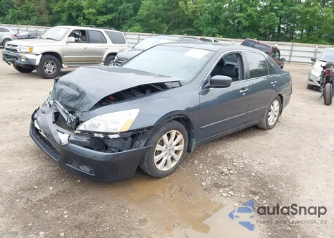 2007 Honda Accord 3.0 Ex z USA, uszkodzony, nr VIN 1HGCM66517A048006